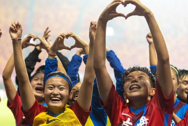 曝CBA最佳教练邱彪将离开新疆队 有望执教山东